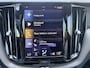 Volvo XC60 2.0 Recharge T6 AWD R-Design 35.000KM! | VOLLEDIG VOLVO DEALER ONDERHOUDEN| HARMAND KARDON| MEMORY STOEL| ELEKTRISCHE ACHTERKLEP| STOELVENTILATIE| PANO| NAPPALEER|