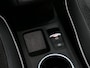 Renault Captur 1.3 TCe 140 Intens - Trekhaak - Sensor v+a - Camera - Clima