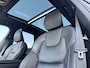 Volvo XC60 2.0 T6 Plug-in hybrid AWD Ultra Black Edition Long Range | Zwenkbare trekhaak | Panorama dak | Stoelverkoeling+Massage | Blis | Memory |