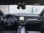Volvo XC60 2.0 T6 Plug-in hybrid AWD Ultra Black Edition Long Range | Zwenkbare trekhaak | Panorama dak | Stoelverkoeling+Massage | Blis | Memory |