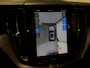 Volvo XC60 2.0 T6 Plug-in hybrid AWD Ultimate Dark Luchtvering Harman Kardon Panodak Treeplanken Trekhaak HUD Dealer Onderhouden