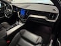 Volvo XC60 2.0 T6 Plug-in hybrid AWD Ultimate Dark Luchtvering Harman Kardon Panodak Treeplanken Trekhaak HUD Dealer Onderhouden