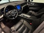 Volvo XC60 2.0 T6 Plug-in hybrid AWD Ultimate Dark Luchtvering Harman Kardon Panodak Treeplanken Trekhaak HUD Dealer Onderhouden