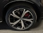 Volvo XC60 2.0 T6 Plug-in hybrid AWD Ultimate Dark Luchtvering Harman Kardon Panodak Treeplanken Trekhaak HUD Dealer Onderhouden