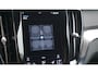 Volvo V60 2.0 163pk B3 R-Design Leder 19inch LM Stoel/Stuurwiel VW. Trekhaak Keyless LED Adaptive Cruise *NL Auto*