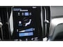 Volvo V60 2.0 163pk B3 R-Design Leder 19inch LM Stoel/Stuurwiel VW. Trekhaak Keyless LED Adaptive Cruise *NL Auto*