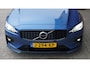 Volvo V60 2.0 163pk B3 R-Design Leder 19inch LM Stoel/Stuurwiel VW. Trekhaak Keyless LED Adaptive Cruise *NL Auto*