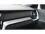 Volvo V60 2.0 163pk B3 R-Design Leder 19inch LM Stoel/Stuurwiel VW. Trekhaak Keyless LED Adaptive Cruise *NL Auto*