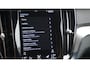 Volvo V60 2.0 163pk B3 R-Design Leder 19inch LM Stoel/Stuurwiel VW. Trekhaak Keyless LED Adaptive Cruise *NL Auto*
