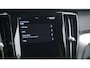 Volvo V60 2.0 163pk B3 R-Design Leder 19inch LM Stoel/Stuurwiel VW. Trekhaak Keyless LED Adaptive Cruise *NL Auto*