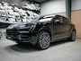Porsche Cayenne Coupé Black edition Meestr. achteras / 22 inch / sportstoelen / 3e scherm / BOSE