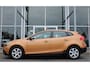 Volvo V40 Cross Country T4 180PK Automaat Kinetic | Adapt. Cruise | BLIS | PDC Achter | Climate Control | Bluetooth | Trekhaak |