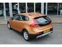 Volvo V40 Cross Country T4 180PK Automaat Kinetic | Adapt. Cruise | BLIS | PDC Achter | Climate Control | Bluetooth | Trekhaak |