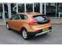 Volvo V40 Cross Country T4 180PK Automaat Kinetic | Adapt. Cruise | BLIS | PDC Achter | Climate Control | Bluetooth | Trekhaak |