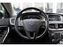 Volvo V40 Cross Country T4 180PK Automaat Kinetic | Adapt. Cruise | BLIS | PDC Achter | Climate Control | Bluetooth | Trekhaak |