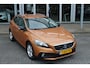 Volvo V40 Cross Country T4 180PK Automaat Kinetic | Adapt. Cruise | BLIS | PDC Achter | Climate Control | Bluetooth | Trekhaak |
