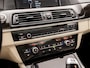 BMW 5-Serie 528i High Executive 245Pk Automaat (SCHUIFDAK, GROOT NAVI, LEDER, ELEK SPORTSTOELEN, ZWART HEMEL, STOELVERWARMING, PARKEERSENSOREN, XENON, NIEUWSTAAT)