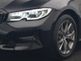 BMW 3-Serie Touring 330e Sportline PHEV 293pk Dealer O.H. | Panodak | Adaptive Cruise | Head Up | Laser LED | 360 Camera | Lederen Sportstoelen Memory & Verwarmd | Stuur Verwarmd | Sfeerverlichting | Keyless | Blis | Apple Carplay | Hifi Audio | Plug In Hybrid |