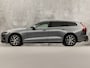 Volvo V60 2.0 T8 Twin Engine AWD Inscription 391Pk Automaat (PANORAMADAK, GROOT NAVI, MEMORY SEATS, GETINT GLAS, STUUR/STOELVERWARMING, CAMERA, TREKHAAK, ELEK ACHTERKLEP, NIEUWSTAAT)