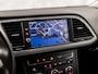 SEAT Leon 1.0 TSI Intense Sport Automaat (APPLE CARPLAY, NAVIGATIE, CLIMATE, PARKEERSENSOREN, SPORTSTOELEN, LM VELGEN, CRUISE, NIEUWSTAAT)