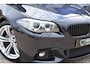 BMW 5-Serie Touring 520i High Executive | Pano | Trekhaak | Camera |