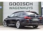 BMW 5-Serie Touring 520i High Executive | Pano | Trekhaak | Camera |