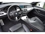 BMW 5-Serie Touring 520i High Executive | Pano | Trekhaak | Camera |