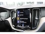 Volvo XC60 T8 390PK Automaat Twin Engine AWD Inscription | Schuif/kanteldak | Adapt. Cruise | Trekhaak | Verw. Voorstoelen | PDC + Camera |