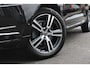 Volvo XC60 T8 390PK Automaat Twin Engine AWD Inscription | Schuif/kanteldak | Adapt. Cruise | Trekhaak | Verw. Voorstoelen | PDC + Camera |