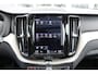Volvo XC60 T8 390PK Automaat Twin Engine AWD Inscription | Schuif/kanteldak | Adapt. Cruise | Trekhaak | Verw. Voorstoelen | PDC + Camera |