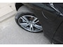 Volvo XC60 T8 390PK Automaat Twin Engine AWD Inscription | Schuif/kanteldak | Adapt. Cruise | Trekhaak | Verw. Voorstoelen | PDC + Camera |