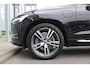 Volvo XC60 T8 390PK Automaat Twin Engine AWD Inscription | Schuif/kanteldak | Adapt. Cruise | Trekhaak | Verw. Voorstoelen | PDC + Camera |