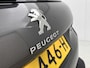 Peugeot 2008 SUV Blue Lion 110pk | Lage kilometerstand! | 100% Dealeronderhouden | Navigatie | Airco | Cruise Control | Parkeersensoren | DAB+ radio | Bluetooth | Apple Carplay / Android Auto | Elektrisch inklapbare spiegels | 16" lichtmetalen velgen |