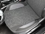 Peugeot 2008 SUV Blue Lion 110pk | Lage kilometerstand! | 100% Dealeronderhouden | Navigatie | Airco | Cruise Control | Parkeersensoren | DAB+ radio | Bluetooth | Apple Carplay / Android Auto | Elektrisch inklapbare spiegels | 16" lichtmetalen velgen |