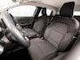 Renault Clio 1.0 TCe Sport (APPLE CARPLAY, GROOT NAVI, PARKEERSENSOREN, LM VELGEN, SPORTSTOELEN, CRUISE, LANE ASSIST, NIEUWSTAAT)