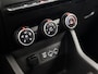 Renault Clio 1.0 TCe Sport (APPLE CARPLAY, GROOT NAVI, PARKEERSENSOREN, LM VELGEN, SPORTSTOELEN, CRUISE, LANE ASSIST, NIEUWSTAAT)