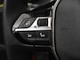 Peugeot e-2008 EV Allure Pack 50 kWh 136PK | Achteruitrijcamera | Navigatie | Apple carplay Android auto | Climate control | LED| DAB | 17"LMV