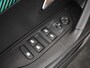 Peugeot e-2008 EV Allure Pack 50 kWh 136PK | Achteruitrijcamera | Navigatie | Apple carplay Android auto | Climate control | LED| DAB | 17"LMV