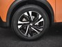 Peugeot e-2008 EV Allure Pack 50 kWh 136PK | Achteruitrijcamera | Navigatie | Apple carplay Android auto | Climate control | LED| DAB | 17"LMV