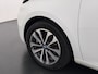 Renault Zoe R135 Zen **52kWh** Warmtepomp Eigen Accu Navi Ecc Apple Carplay/Android Auto Keyless Bluetooth Cruise Control Pdc SOH 76% Regen-Lichtsensor Led Lmv Isofix Lane Assist 1e Eigenaar Dealeronderhouden Origineel Nederlandse Auto