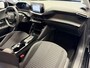 Peugeot e-208 EV ACTIVE PACK 50 kWH NAVIGATIE CRUISE CONTROL CLIMATE CONTROL BLUETOOTH TELEFOON APPLE CARPLAY/ANDROID 16" LICHTMETALEN VELGEN PDC ZEER MOOI !!
