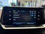 Peugeot e-208 EV ACTIVE PACK 50 kWH NAVIGATIE CRUISE CONTROL CLIMATE CONTROL BLUETOOTH TELEFOON APPLE CARPLAY/ANDROID 16" LICHTMETALEN VELGEN PDC ZEER MOOI !!