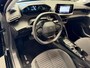Peugeot e-208 EV ACTIVE PACK 50 kWH NAVIGATIE CRUISE CONTROL CLIMATE CONTROL BLUETOOTH TELEFOON APPLE CARPLAY/ANDROID 16" LICHTMETALEN VELGEN PDC ZEER MOOI !!