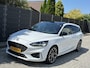 Ford Focus Wagon 125PK EcoBoost ST Line Business | Trekhaak | Winterpack | Keyless | Clima | B&O | Park. sens V+A