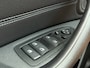 BMW X1 xDrive25e Sport Line Trekhaak Carplay Harman-Kardon Stuurwielverwarming Stoelverwarming 18 Inch LMV Achteruitrijcamera Dealeronderhouden
