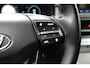 Hyundai Kona Electric EV Comfort 39 kWh | Camera | Carplay | Climate controle | Bestuurdersstoel in hoogte verstelbaar | Stoelverwarming | Stuurverwarming | Parkeersensoren | 17'' velgen