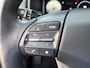 Hyundai Kona Electric EV Comfort 39 kWh 136pk | SoH 97,9% | Camera | Carplay | Climate controle | Bestuurdersstoel in hoogte verstelbaar | Stoelverwarming | Stuurverwarming | Parkeersensoren | 17'' velgen