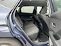 Hyundai Kona Electric Long Range Pure Edition 64.8 kWh / (Dynamische) Navigatie / 3 Fase / Batterijconditionering / Apple CarPlay & Android Auto / Stoel & Stuurverwarming / 19 Inch Lichtmetalen Velgen / Parkeersensoren Voor + Achter / Achteruitrijcamera /