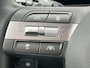 Hyundai Kona Electric Long Range Pure Edition 64.8 kWh / (Dynamische) Navigatie / 3 Fase / Batterijconditionering / Apple CarPlay & Android Auto / Stoel & Stuurverwarming / 19 Inch Lichtmetalen Velgen / Parkeersensoren Voor + Achter / Achteruitrijcamera /
