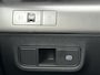 Hyundai Kona Electric Long Range Pure Edition 64.8 kWh / (Dynamische) Navigatie / 3 Fase / Batterijconditionering / Apple CarPlay & Android Auto / Stoel & Stuurverwarming / 19 Inch Lichtmetalen Velgen / Parkeersensoren Voor + Achter / Achteruitrijcamera /
